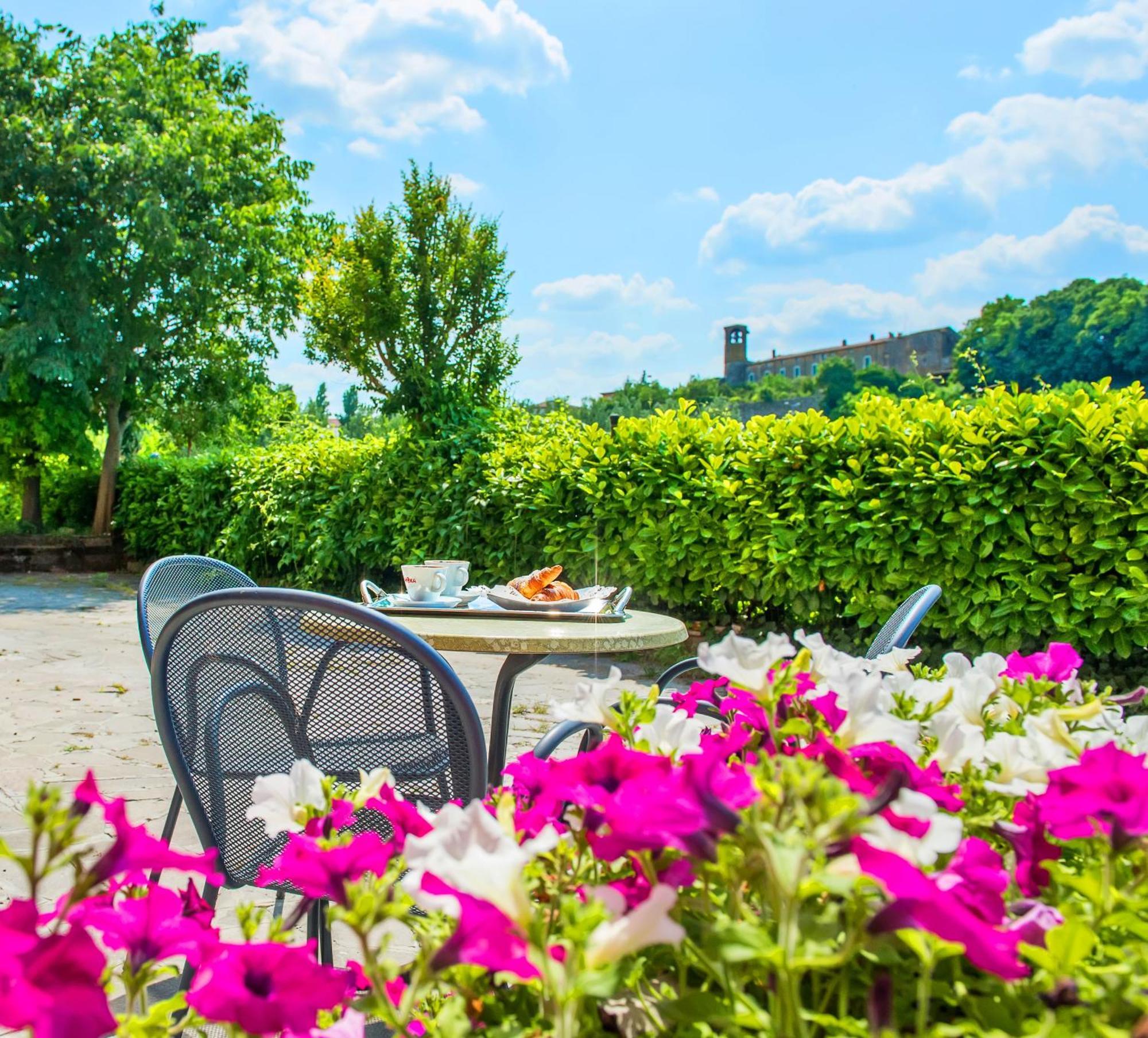 Hotel Il Castello Pozzolengo Exterior photo